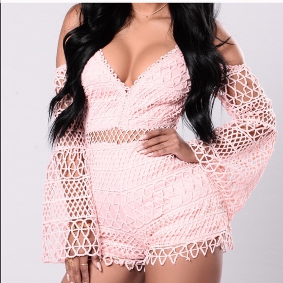 Crochet romper in blush - Picture 2 of 4